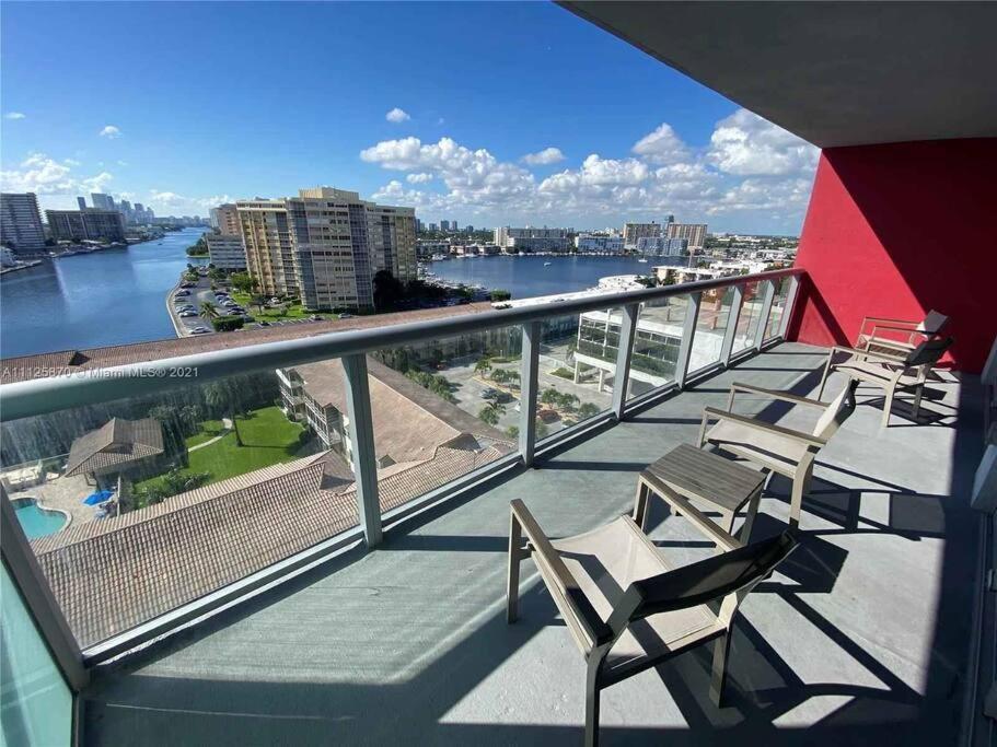 2Bd 2Ba Condo @Beachwalk Resort W/Pool ハランデール・ビーチ エクステリア 写真